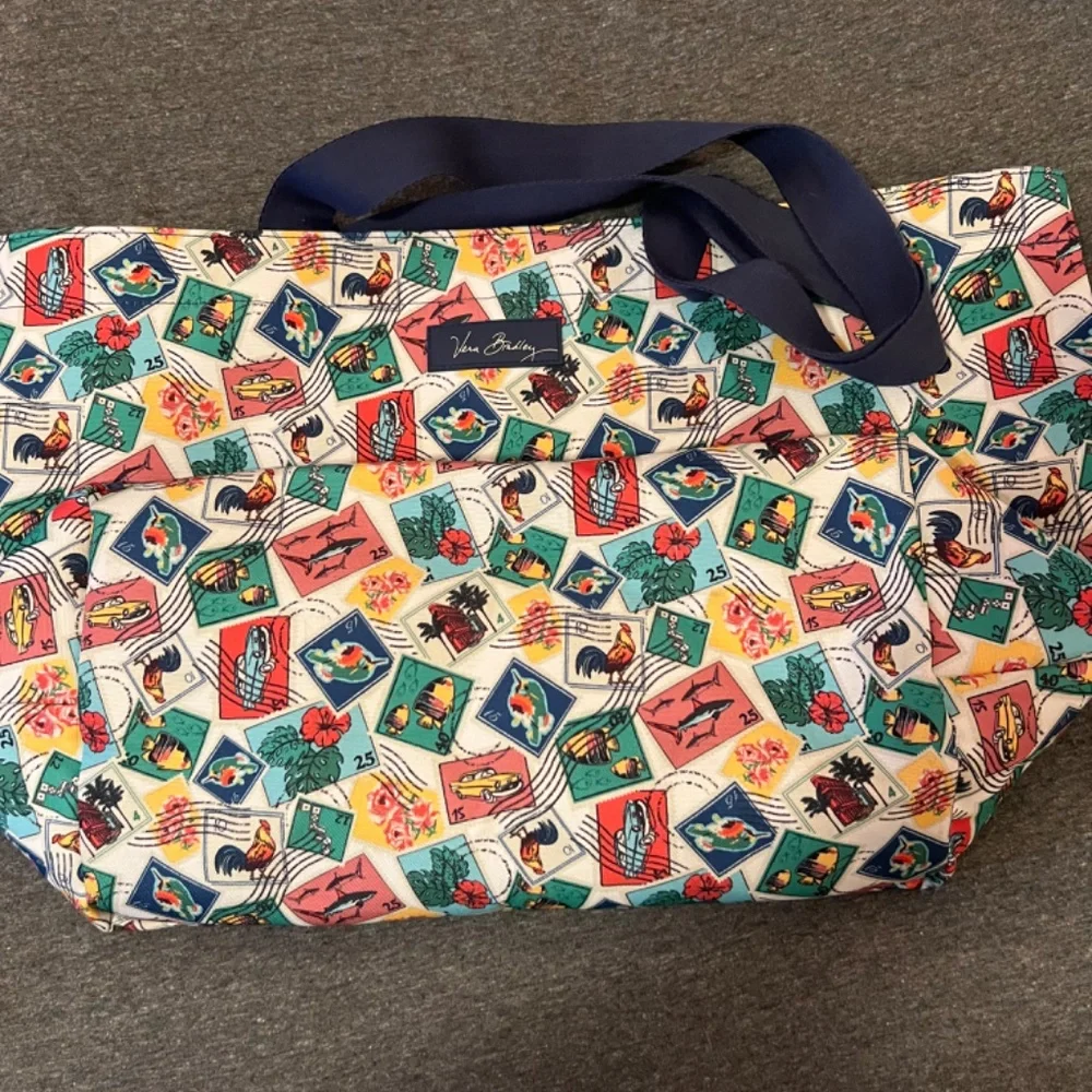 Vera Bradley Large Cuban Stamps Tote. EUC